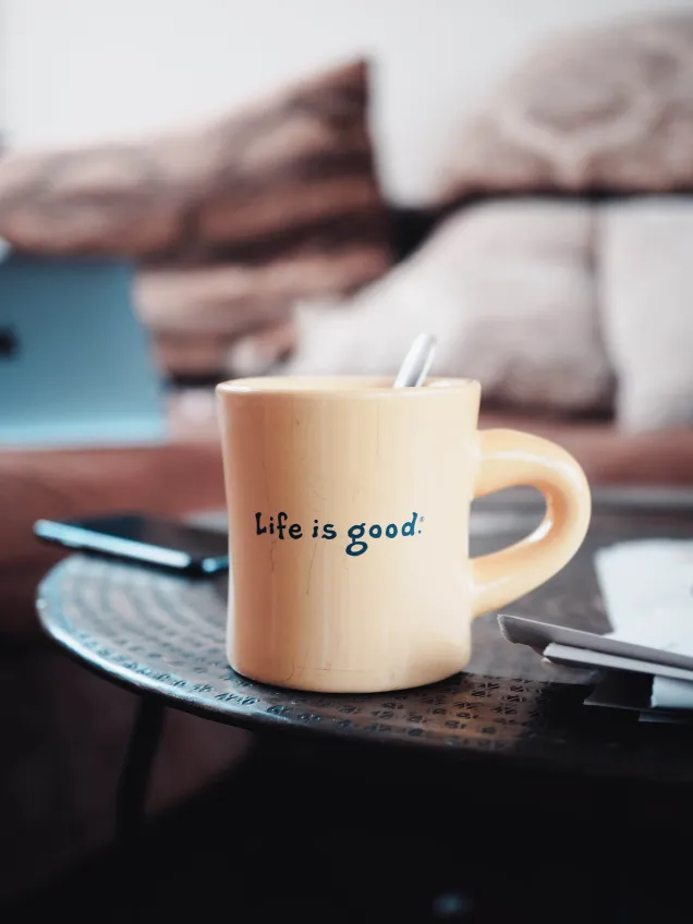 tasse 'life is good' table basse